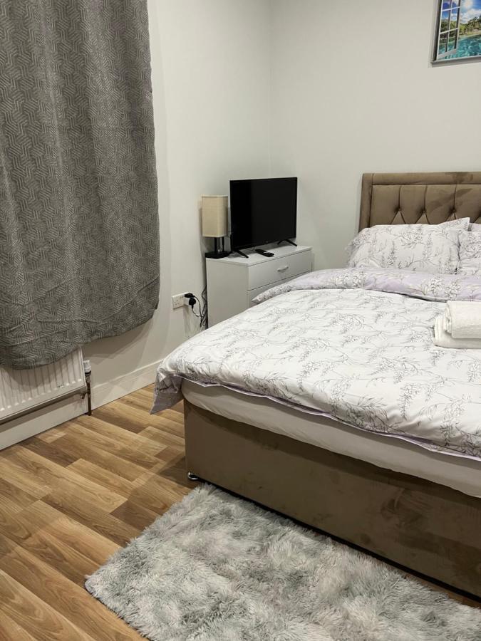 Jj Serviced Apartment - Close To Tube Station & Near Central London & Wembley Northolt  Luaran gambar
